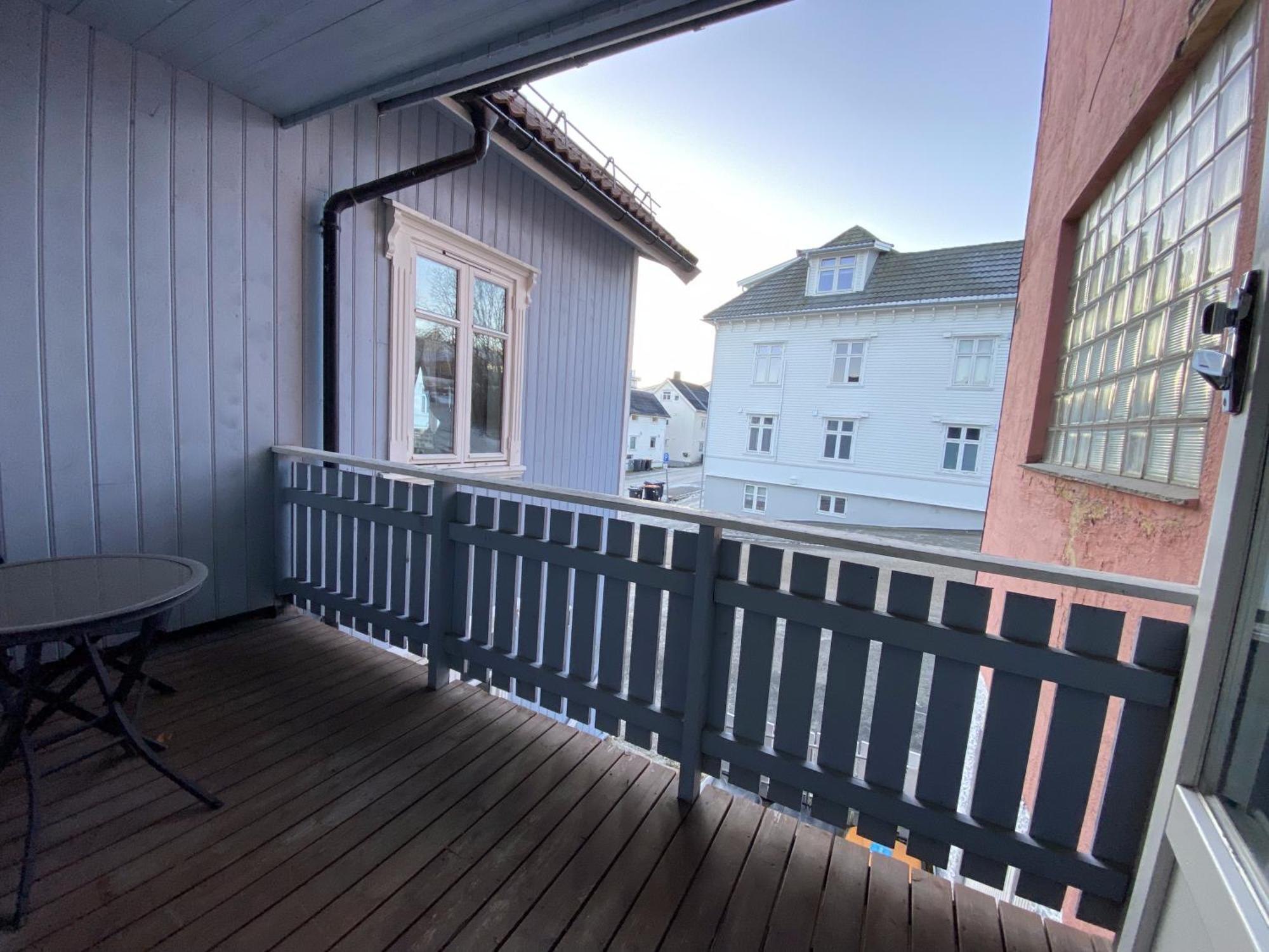 Enter Tromso - Luxury 4 Bedroom Apartment エクステリア 写真