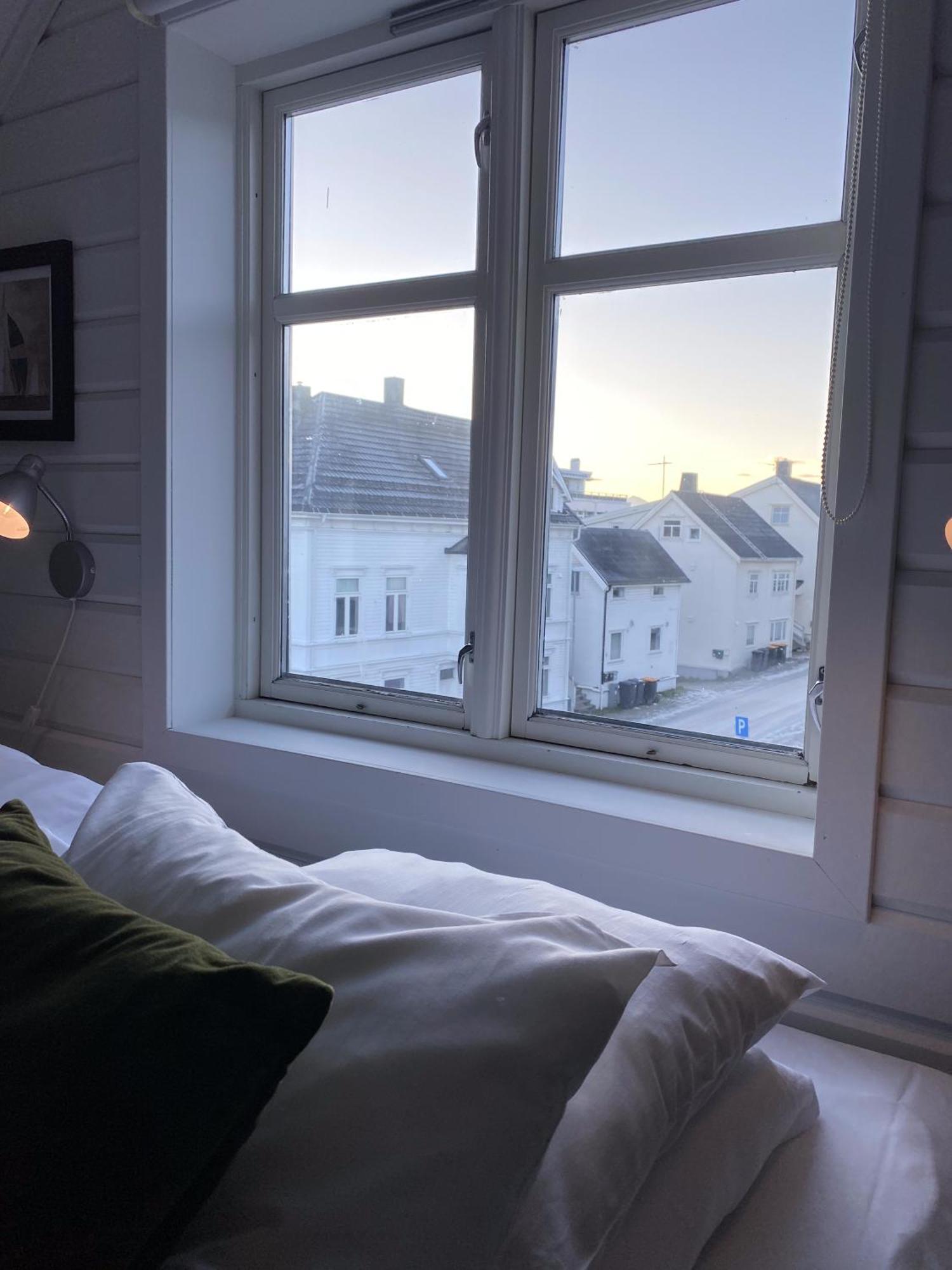 Enter Tromso - Luxury 4 Bedroom Apartment エクステリア 写真